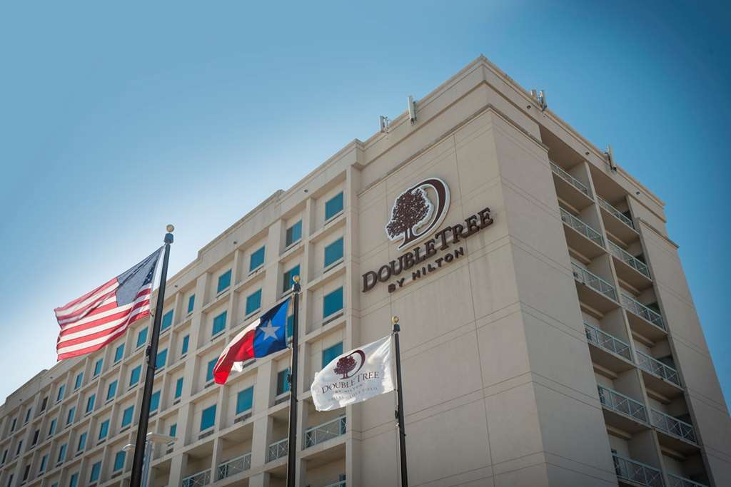 Doubletree By Hilton Hotel Dallas - Love Field Bagian luar foto